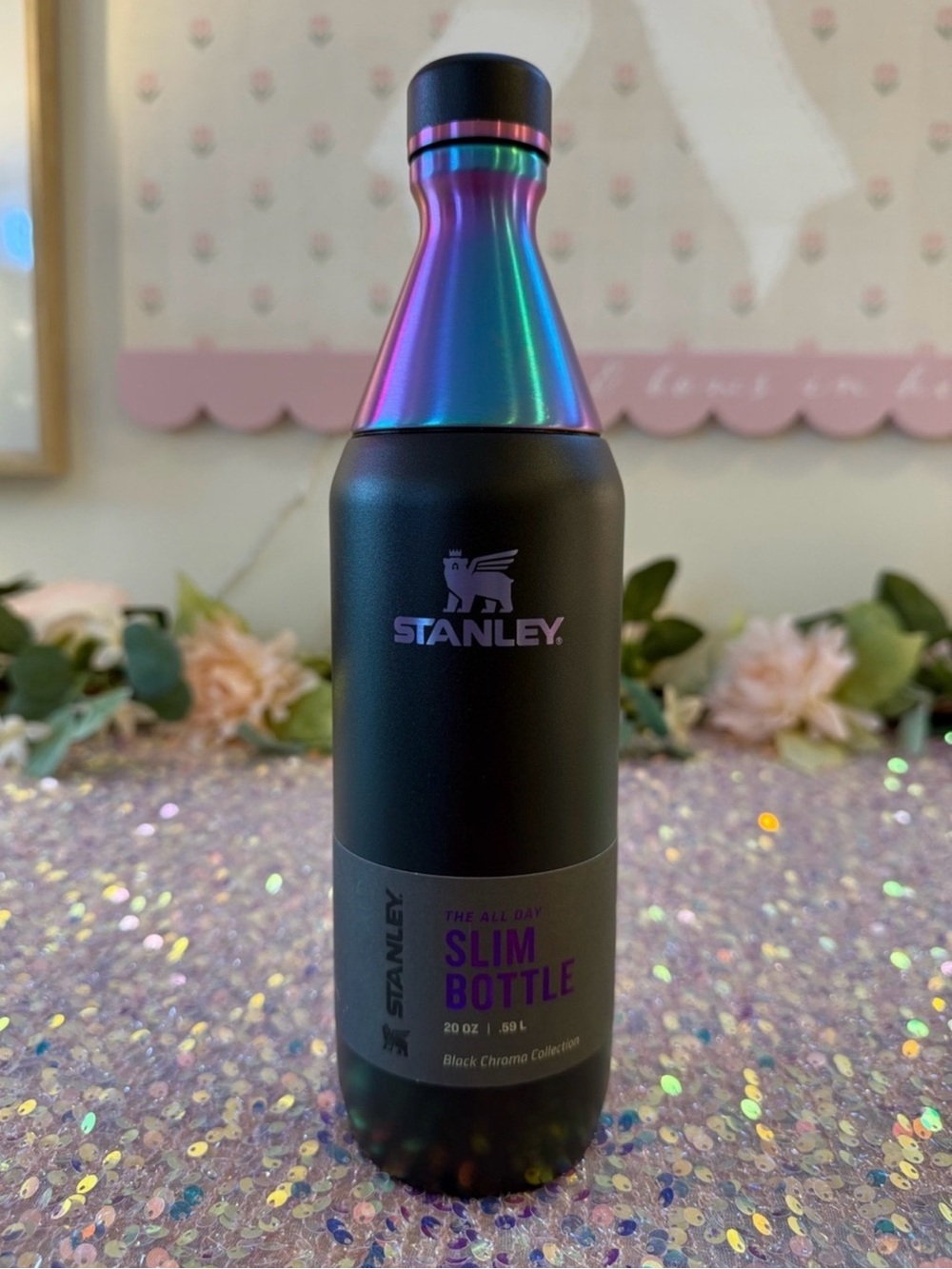 NWT Stanley Black Chroma All Day Slim Bottle 20 oz • Iridescent • Black • Purple